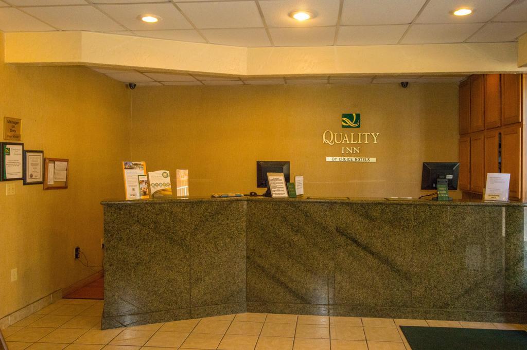 Quality Inn לאוטון מראה חיצוני תמונה