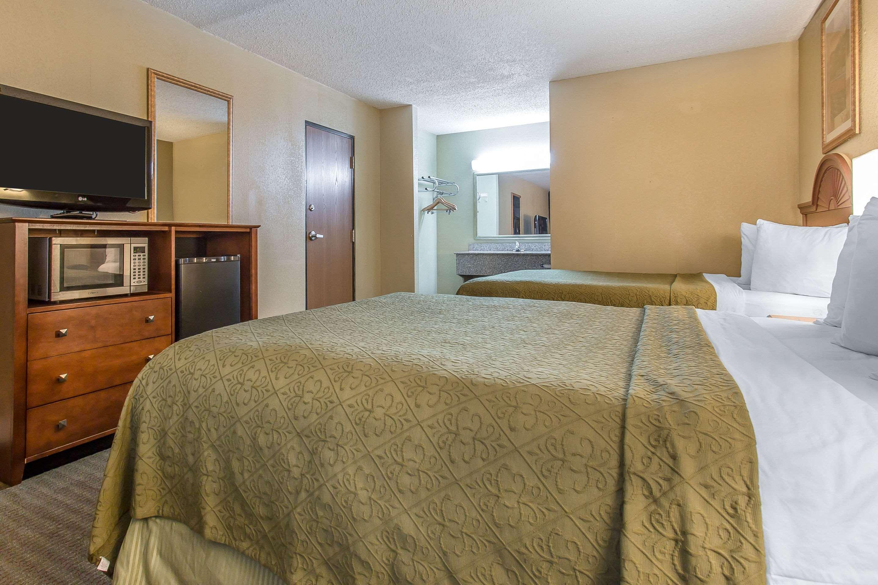 Quality Inn לאוטון מראה חיצוני תמונה
