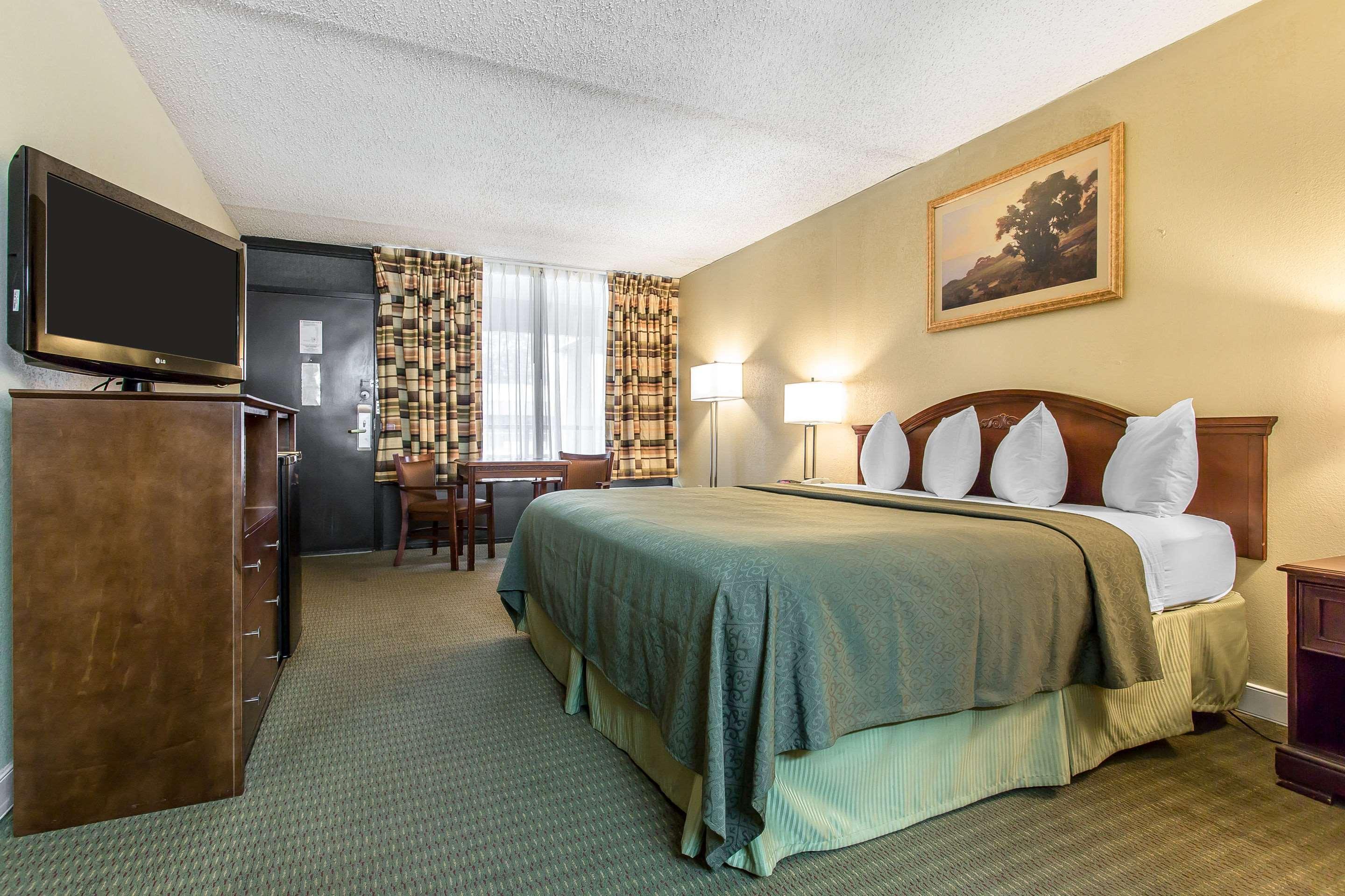 Quality Inn לאוטון מראה חיצוני תמונה