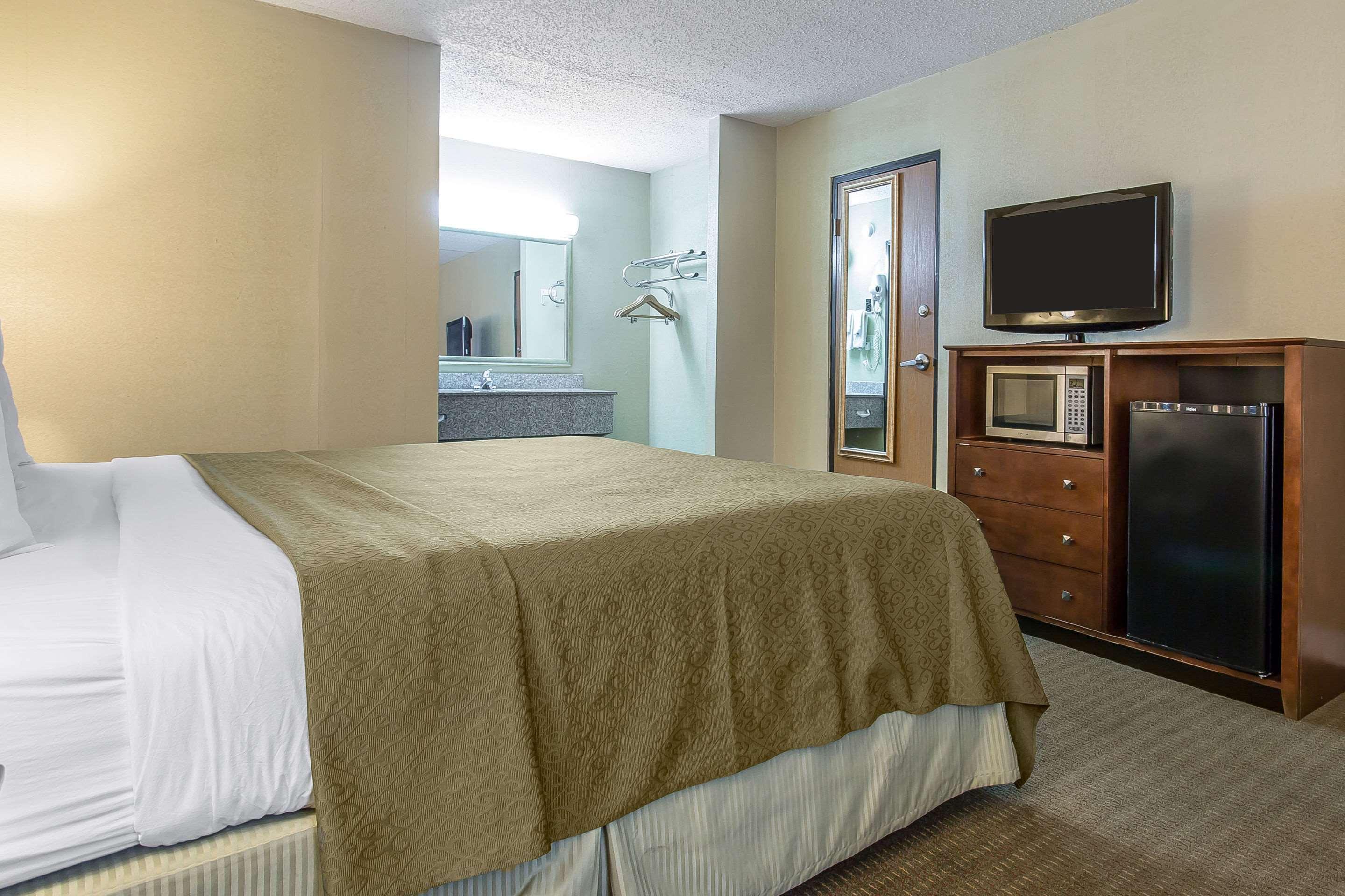 Quality Inn לאוטון מראה חיצוני תמונה